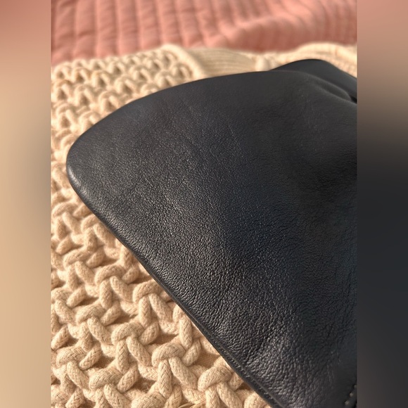 Vintage Eatons leather clutch - Picture 5 of 11